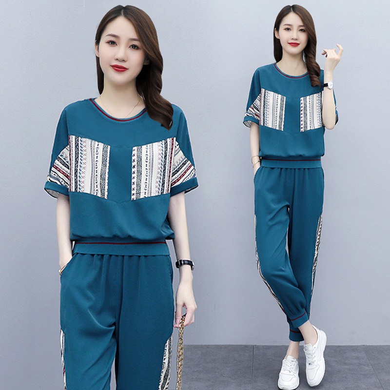 Bộ đồ thể thao nữ, Quần áo thể thao bo chân phối kẻ, chất liệu da cá cao cấp, co giãn thoáng mát, kiểu dáng thời trang