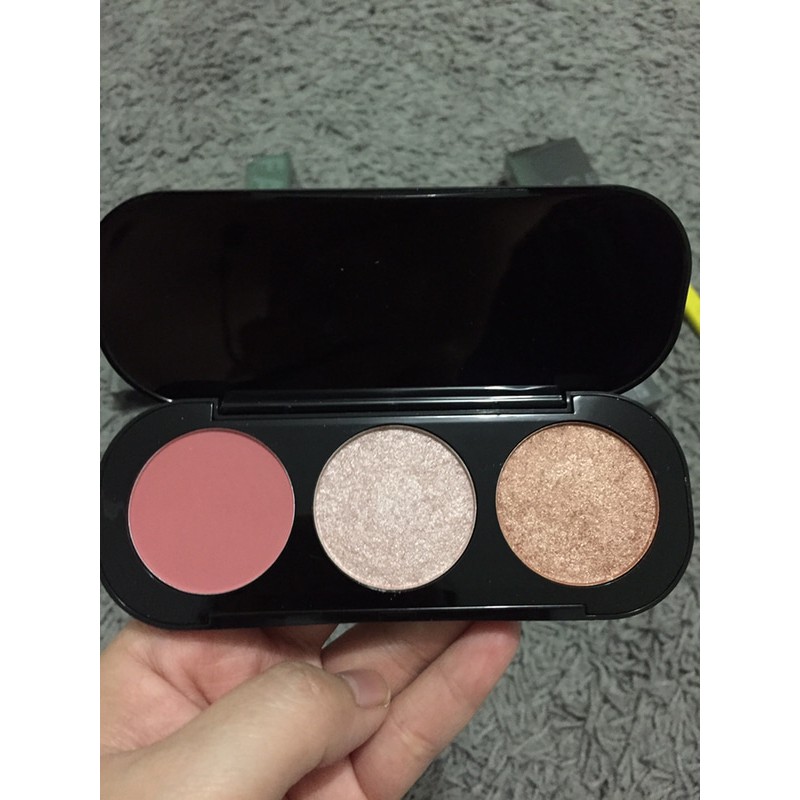 (hàng Mới Về) Bảng Phấn Má Hồng / Bắt Sáng 3 Trong 1 Focallure 26 | BigBuy360 - bigbuy360.vn