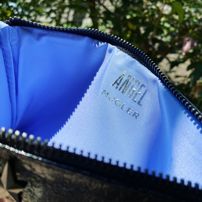 Túi Đựng Mỹ Phẩm Mugler VIP Màu Đen Tiện Dụng