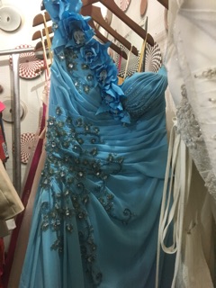 Thanh lý váy cưới giá rẻ