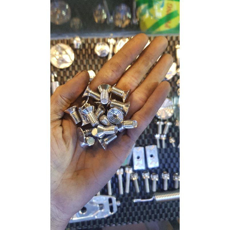 Ốc Salaya TBT 8x10 Dù Âm  Inox 304 Gắn Đĩa Và Lòng Đĩa Các Loại Xe Mở Bằng Lục Giác Cạnh.