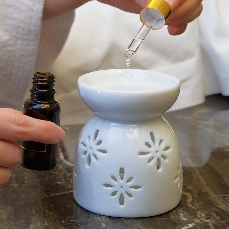 Đèn xông tinh dầu nến hoa nhí khắc laze hàng cao cấp, bếp đốt tinh dầu thơm