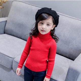 Áo len cổ lọ màu đỏ nổi gân