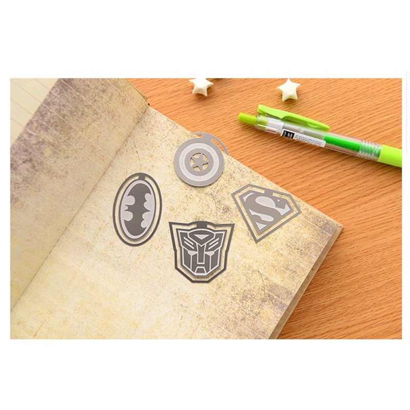 1 Thẻ Đánh Dấu Trang Sách Bằng Kim Loại Rỗng Hình Siêu Anh Hùng Sáng Tạo