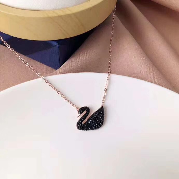 SWAROVSKI Dây Chuyền Mặt Thiên Nga Đen 5204134 Xinh Xắn Cho Nữ