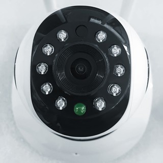 - Camera IP Robot 2 anten Wireless Network hồng ngoại