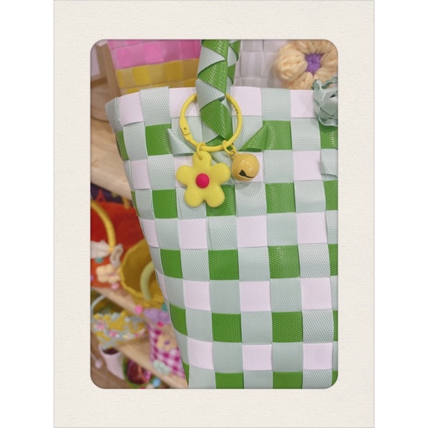 Túi xách Đan kèm móc khoá