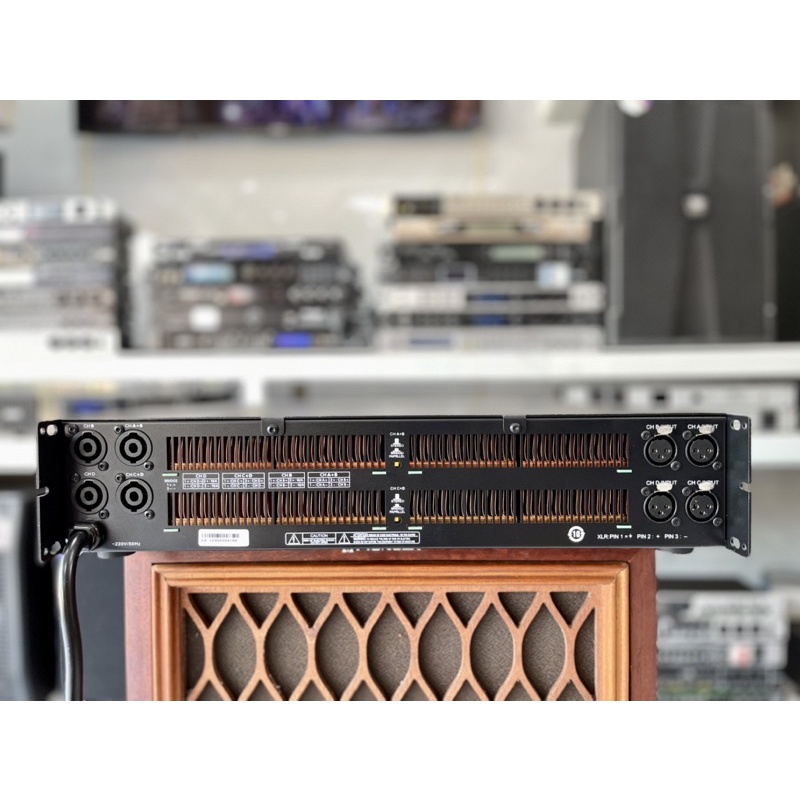 Đẩy 4 kênh dB acoustic D4.12 chính hãng cao cấp.Tặng dây giắc