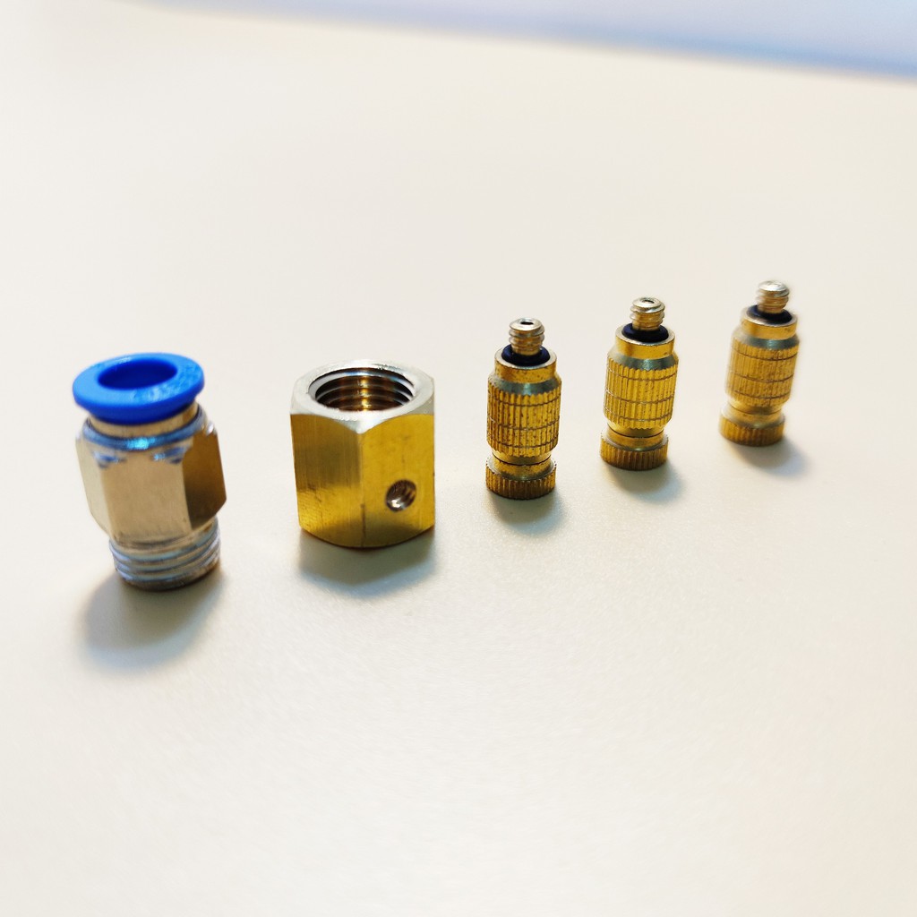 Bộ béc phun sương bằng đồng 3 hướng sử dụng nối nhanh ống 8mm