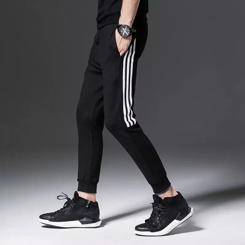 Quần Jogger 3 Sọc Lửng Quần Thể Thao Mang Lại Cảm Giác Mặc Dễ Chịu Dễ Phối Đồ Mang Phong Cách Trẻ Trung