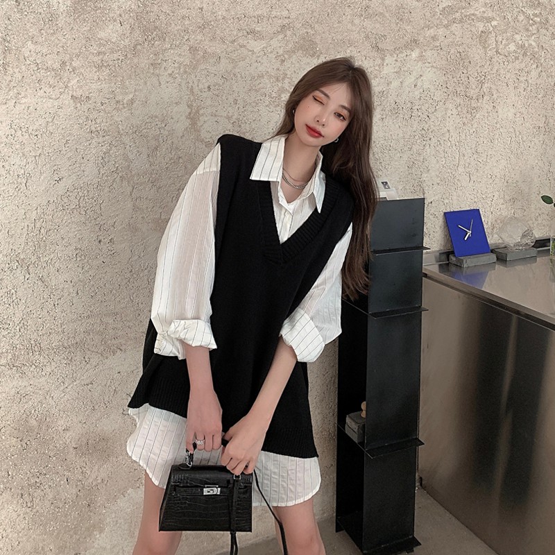 Áo khoác ghi lê dệt kim màu đen cổ chữ V xẻ tà thời trang trẻ trung | BigBuy360 - bigbuy360.vn