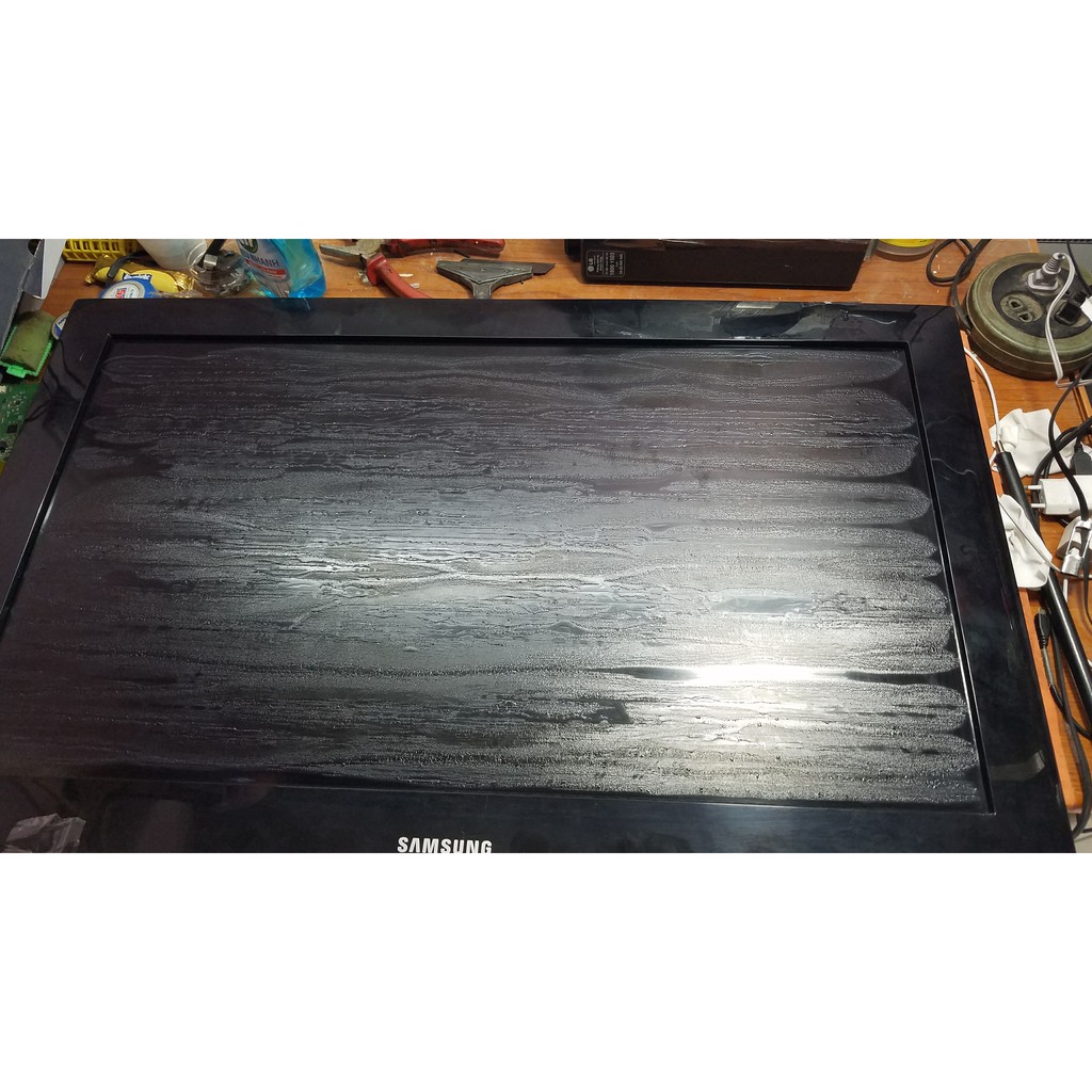 Phim phân cực 50 in 55 in để dán mặt phía ngoài tivi ,  dùng được cho màn hình LCD, tivi, hmi,laptop, điện thoại
