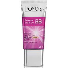 Kem nền che khuyết điểm dưỡng trắng Pond’s