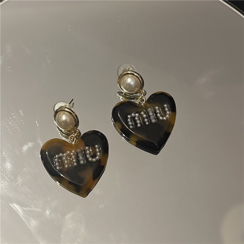 Khuyên Tai Nhựa Acrylic Nhẹ In Chữ Love Da Báo Đính Ngọc Trai Phong Cách Pháp Sang Trọng Kiểu Mới