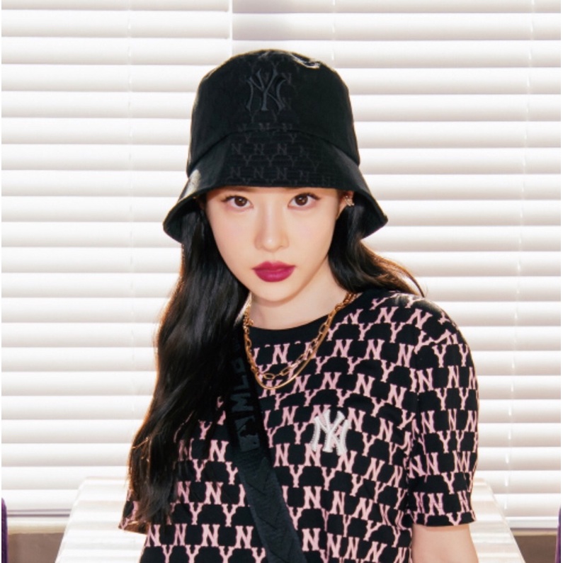 Mũ Bucket monogram đen Ny