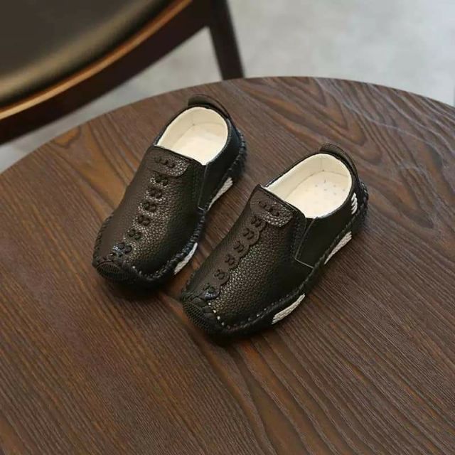 Giày lười cho bé