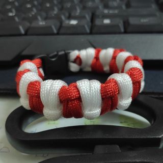 [HOT] Vòng Paracord Đỏ Trắng HH