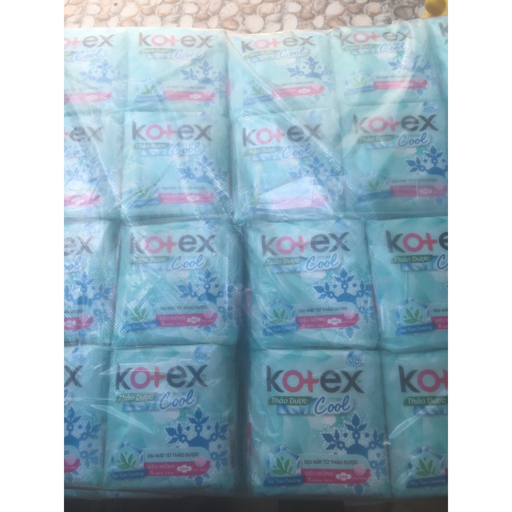 8 gói Băng vệ sinh Kotex thảo dược max cool siêu mỏng cánh gói 8 miếng tặng thẻ cào