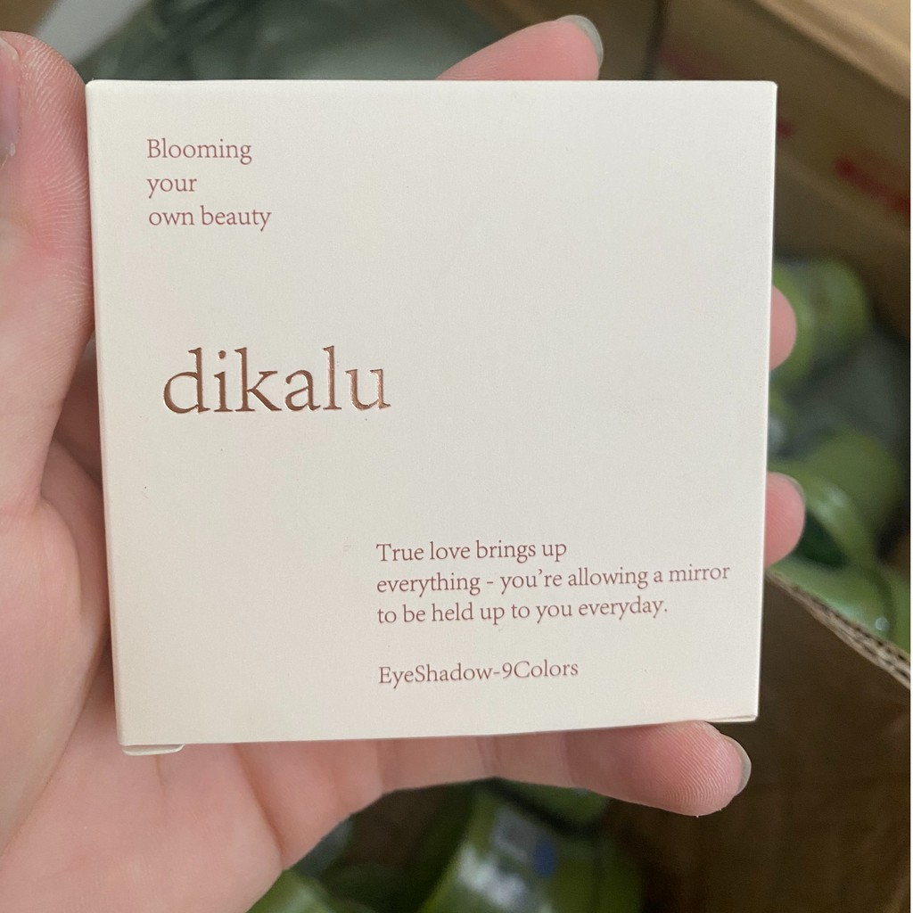 Bảng phấn mắt nhũ lì 9 ô Dikalu Blooming Your Own Beauty Senabeauty | BigBuy360 - bigbuy360.vn