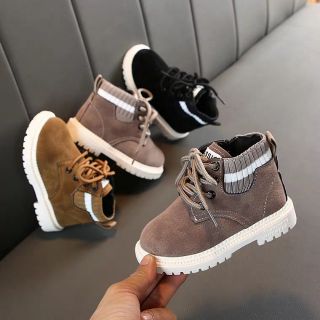 Giày cao cổ đẹp cho bé trai