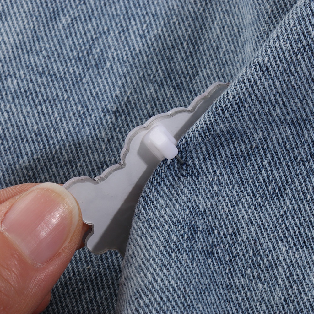 1 huy hiệu cài áo hình hoạt hình dễ thương