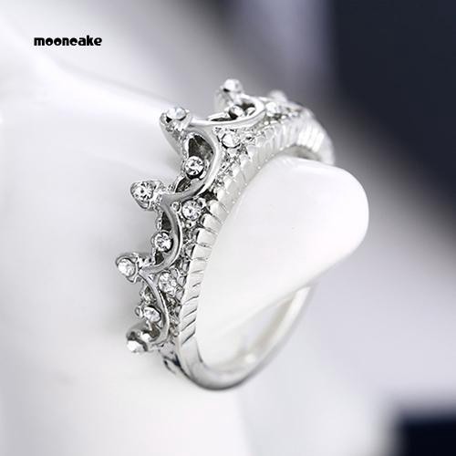 Nhẫn mạ bạc hình vương miện đính đá xinh xắn