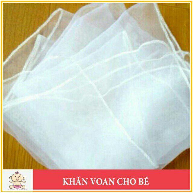 khăn voan tránh bụi cho trẻ
