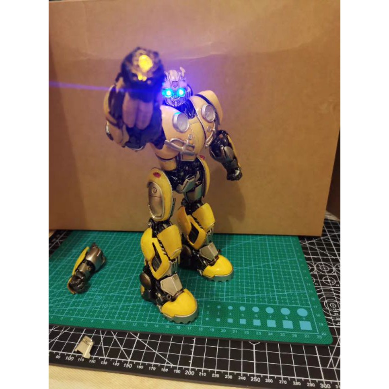 Mô hình Transformers  Bumblebee 5U DLX cao cấp