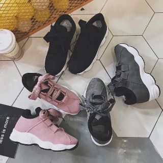 Giày bata nữ cột dây nơ to