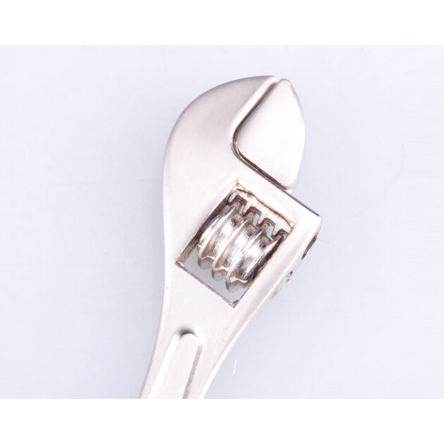 Cờ lê mini bằng kim loại màu bạc có thể điều chỉnh tiện lợi