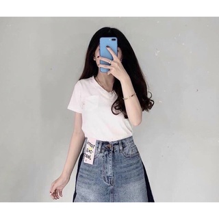 Áo thun trơn cổ tim túi nhỏ