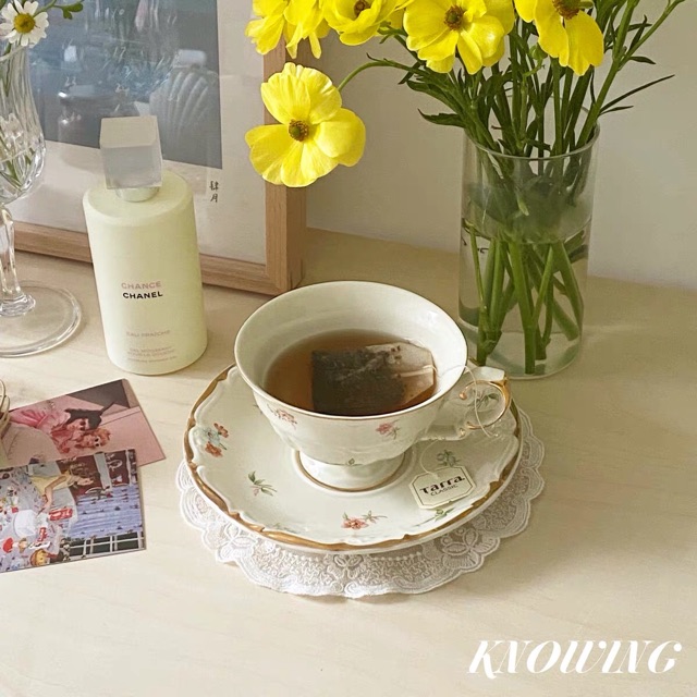 Set đĩa tách trà hoa nhẹ nhàng viền vàng kim siêu xinh