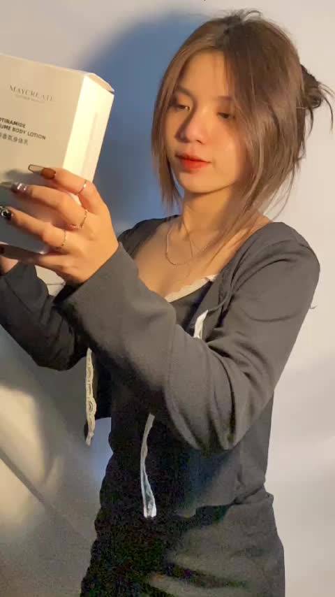 Sữa dưỡng thể dưỡng ẩm làm trắng Niacinamide - Unisex 500ml | BigBuy360 - bigbuy360.vn