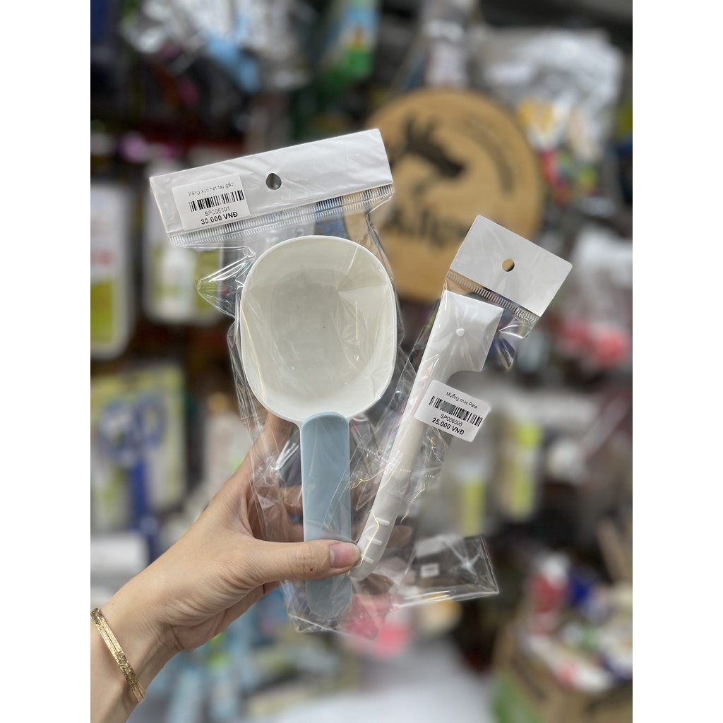 Xẻng xúc hạt cho chó mèo, muỗng múc pate cho mèo. Dụng cụ lấy thức ăn cho thú cưng.
