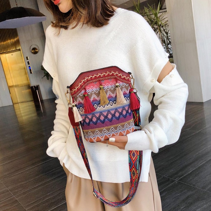 Túi Đeo Chéo Thêu Họa Tiết Thổ Cẩm Vintage Cho Nữ