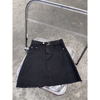 CHÂN VÁY JEANS KHOEN NÚT