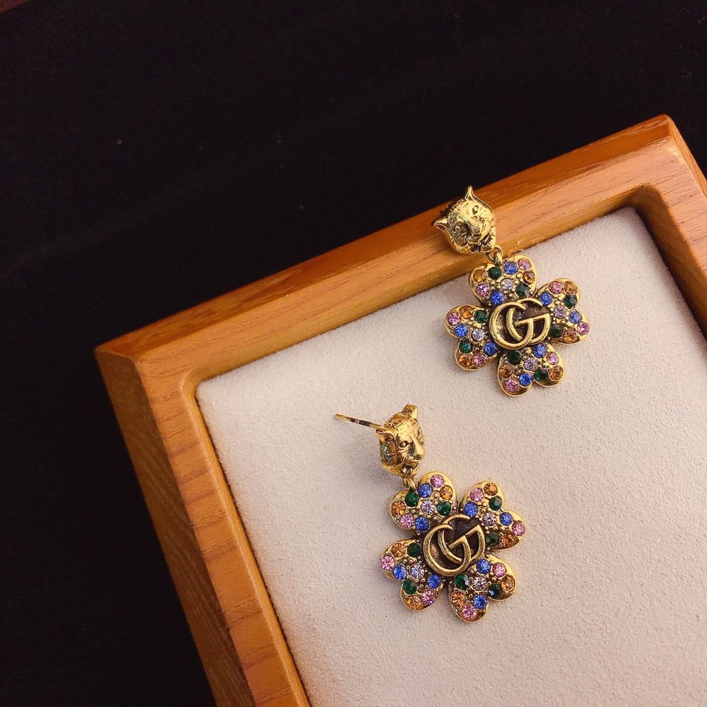 Bông tai hình hoa đính đá cá tính cho nữ