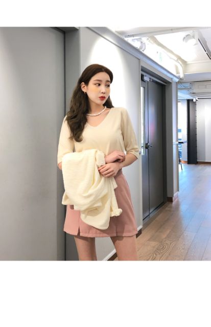 M20-Chân váy chữ A hồng phấn xẻ 2 vạt trước | BigBuy360 - bigbuy360.vn