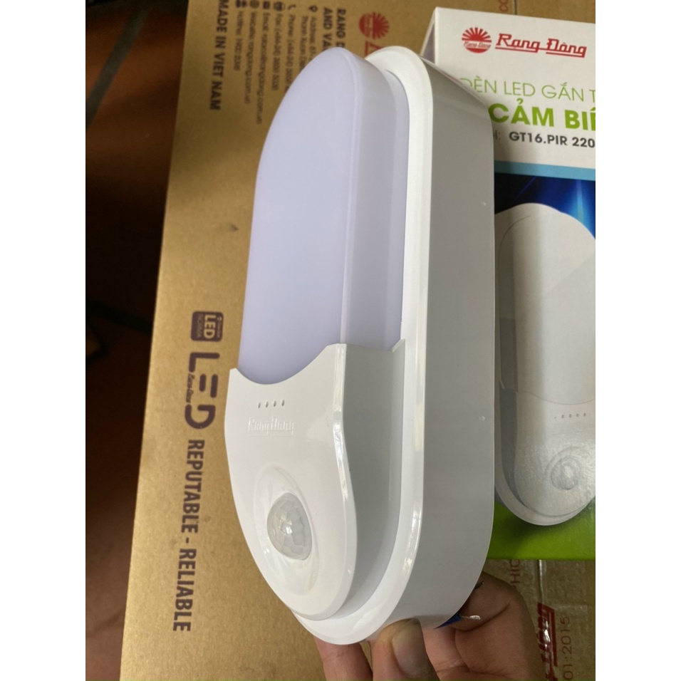 Đèn LED gắn tường, ốp tường cảm biến Rạng Đông 15W - GT16.PIR 220x100/15W