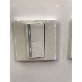 Công tắc 2 Chiều Và 1 Chiều loại trung Panasonic Refina