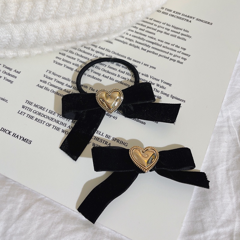 Dây cột tóc màu đen phong cách Hàn Quốc dễ phối đồ