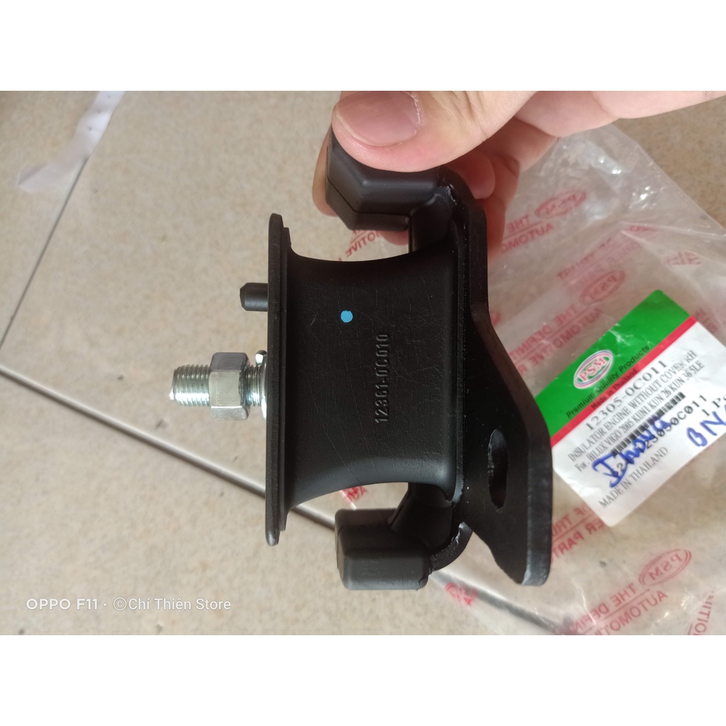 Thun Cao Su Chân Máy Xe TOYOTA INNOVA Thái Lan