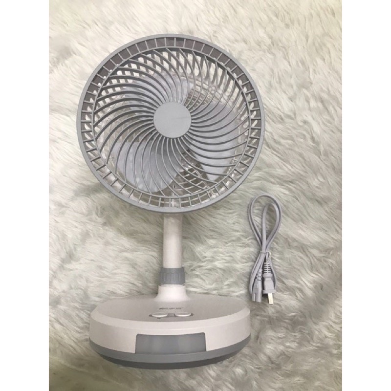 Quạt Gấp Mini KM-F0286 Có 2 Chế Độ Cho Cả Quạt Và Đèn