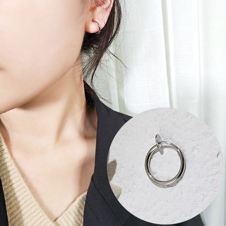 Cặp Khuyên Tai Vòng Tròn Rỗng Thiết Kế Đơn Giản Trẻ Trung Cho Nữ