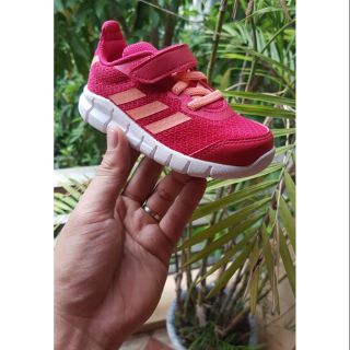 Giày adidas cho bé gái màu hồng