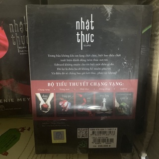 trăng non, nhật thực, hừng đông