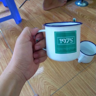 Cốc sắt tráng men tàu.  Có thể in theo mẫu hoặc logo của quán theo yêu cầu. in từ 60sp