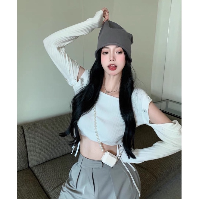 Áo croptop dài tay khoét hai cầu vai