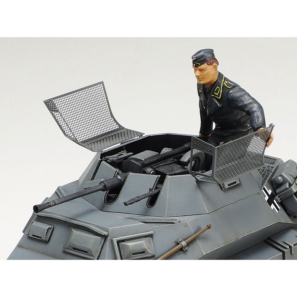 35270 Mô hình xe ô tô quân sự 1/35 SCALE GERMAN ARMORED CAR Sd.Kfz.222