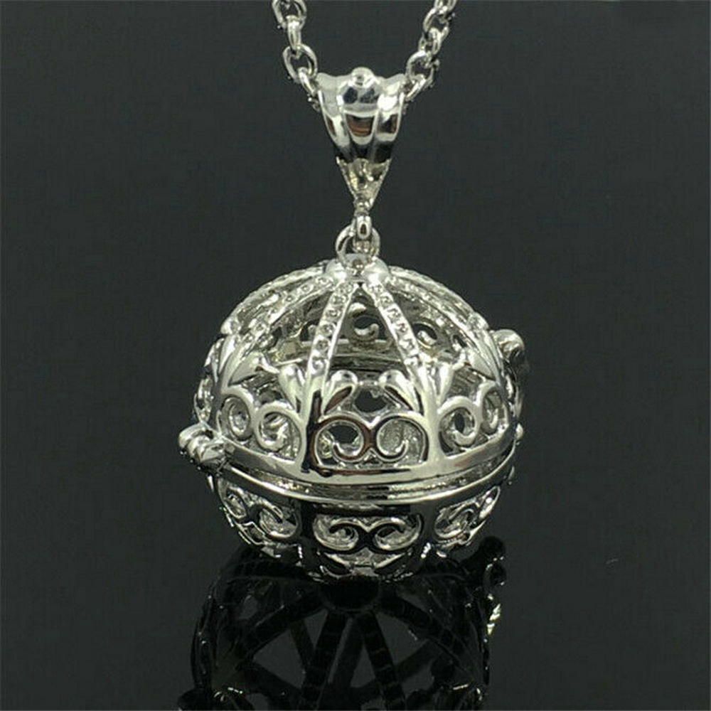 Dây chuyền quả cầu khắc họa tiết kèm bóng lông phong cách cổ điển độc đáo